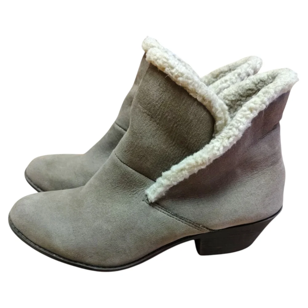Me Too Women's Aspen Faux Suede Sherpa Lined Stack Heel Ankle Booties, Sz 7.5M
